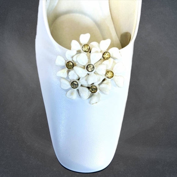 𝅺🥀 VINTAGE || Floral Rhinestone Clips- - Picture 2 of 3